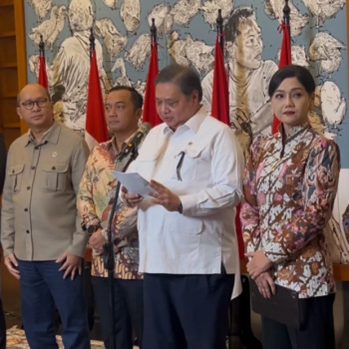 Bursa Bergejolak, Airlangga Tegaskan Negara Tak Diam Hadapi Saham Gorengan
