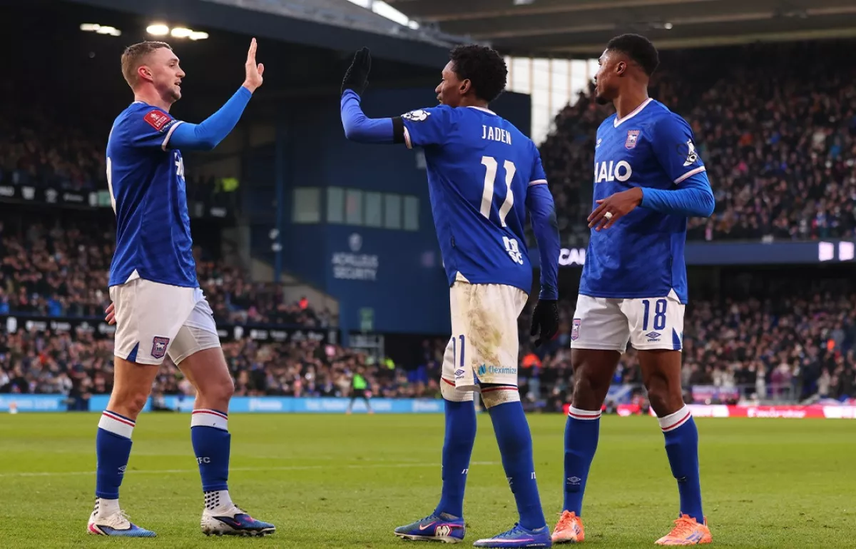 Analisis dan Prediksi Skor Portsmouth vs Ipswich: Tamu Lebih Siap Tempur!