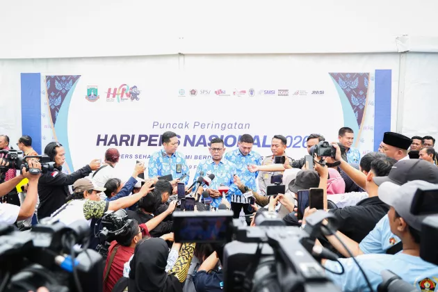 Gubernur Andra Soni Raih Penghargaan PWI Awards pada HPN 2026 di Provinsi Banten
