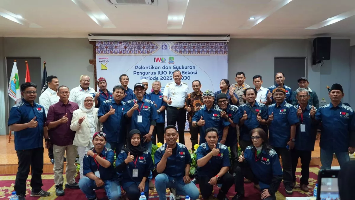 Ketua dan Anggota DPRD Kota Bekasi Hadiri Pelantikan IWO, Tegaskan Pentingnya Profesionalisme Wartawan