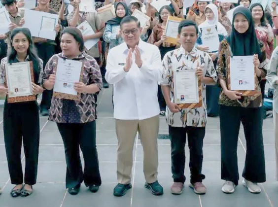 Bantu Warga Kurang Mampu, Pemprov DKI Kucurkan Rp14,9 Miliar untuk Pemutihan Ijazah 6.000 Siswa
