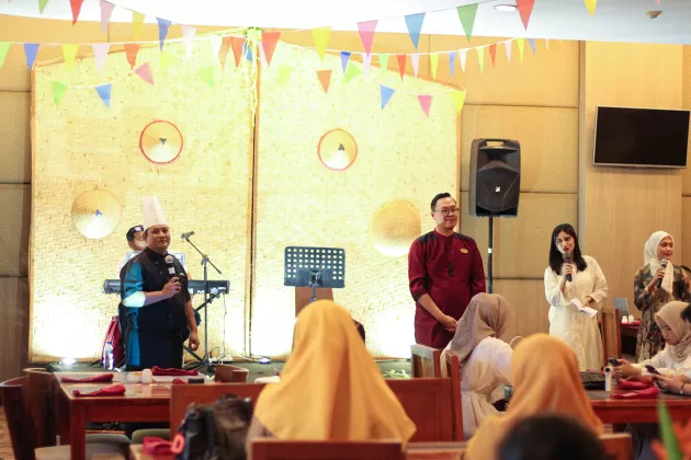 Sambut Ramadan 1447 H, Hotel Santika Banyuwangi Perkenalkan Paket Buka Puasa ‘KURMA’ Bertema East Street Food