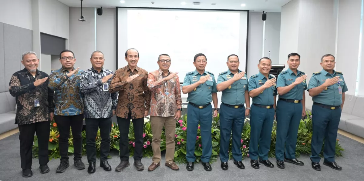 Perwira TNI AL Perkuat Jajaran Pandu Pelindo