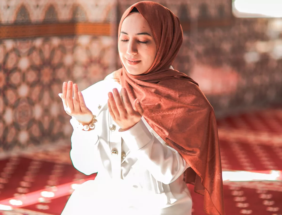 Puasa Ramadan dan Gangguan Makan: Cara Aman Jalankan Ibadah Tanpa Korbankan Kesehatan
