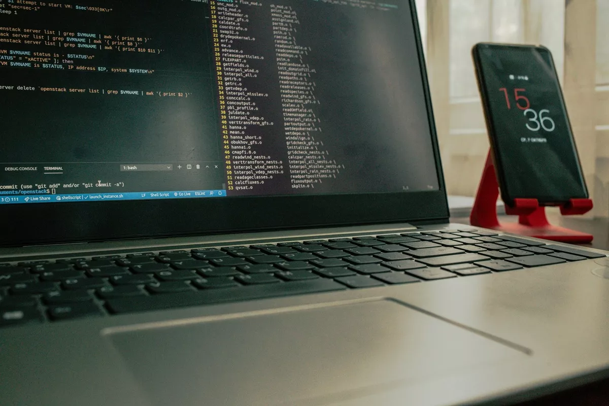 Waspada Hacker Psikologis! Cara Ampuh Amankan Rekening dari Modus Social Engineering 2026
