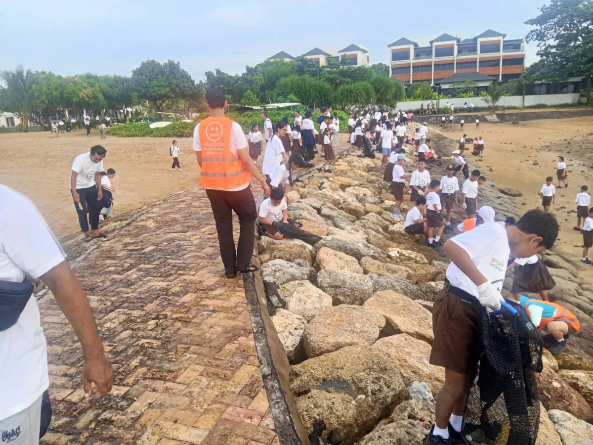 HPSN 2026: BNI Perkuat Aksi Lingkungan, 423 Kg Sampah Berhasil Diangkut dari Pantai Mertasari
