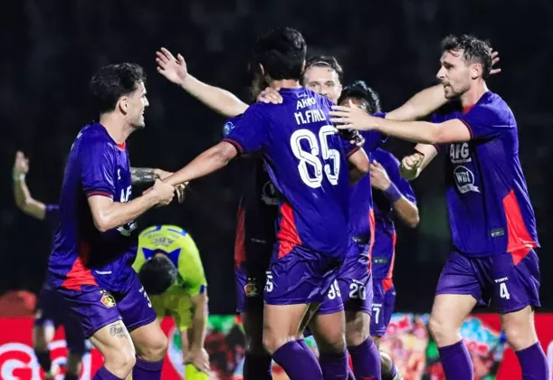 Analisis dan Prediksi Skor Persik Kediri vs PSBS Biak: Tuan Rumah Berpeluang Menang Besar!