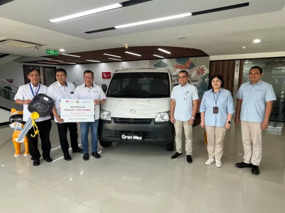 Daihatsu Donasikan Mobil, Perkuat Pemberdayaan Pendidikan dan Kesejahteraan Masyarakat di Sumba