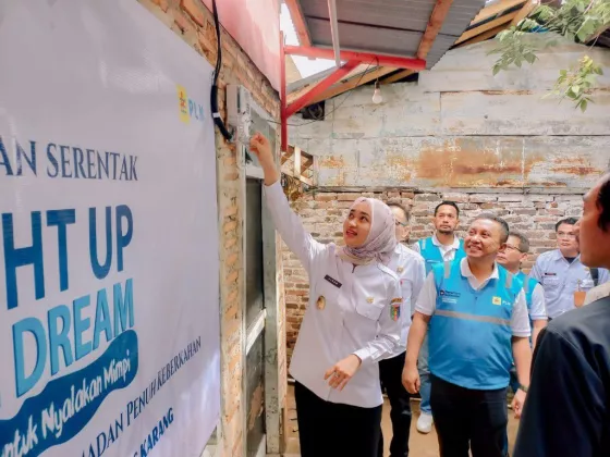 Program Donasi Pegawai PLN Hadirkan Sambung Listrik Gratis bagi 2.533 Keluarga Prasejahtera