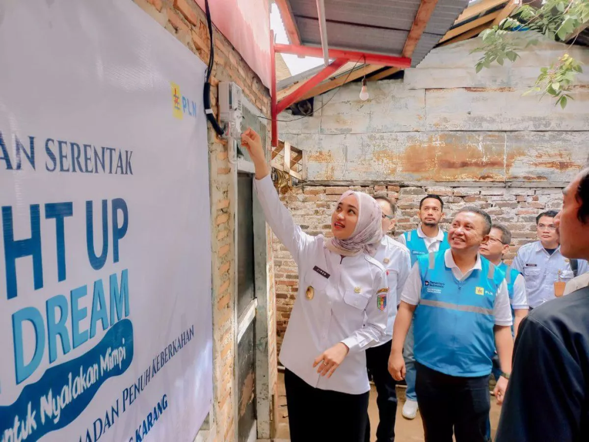 Program Donasi Pegawai PLN Hadirkan Sambung Listrik Gratis bagi 2.533 Keluarga Prasejahtera