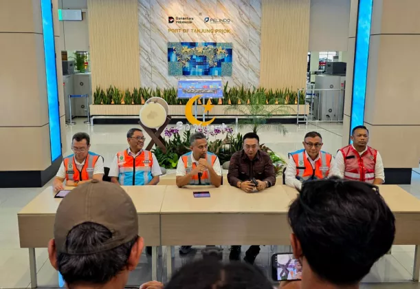 Pelayanan Terminal Peti Kemas Tanjung Priok Berjalan Normal Usai Penyesuaian Sistem Gate Pass