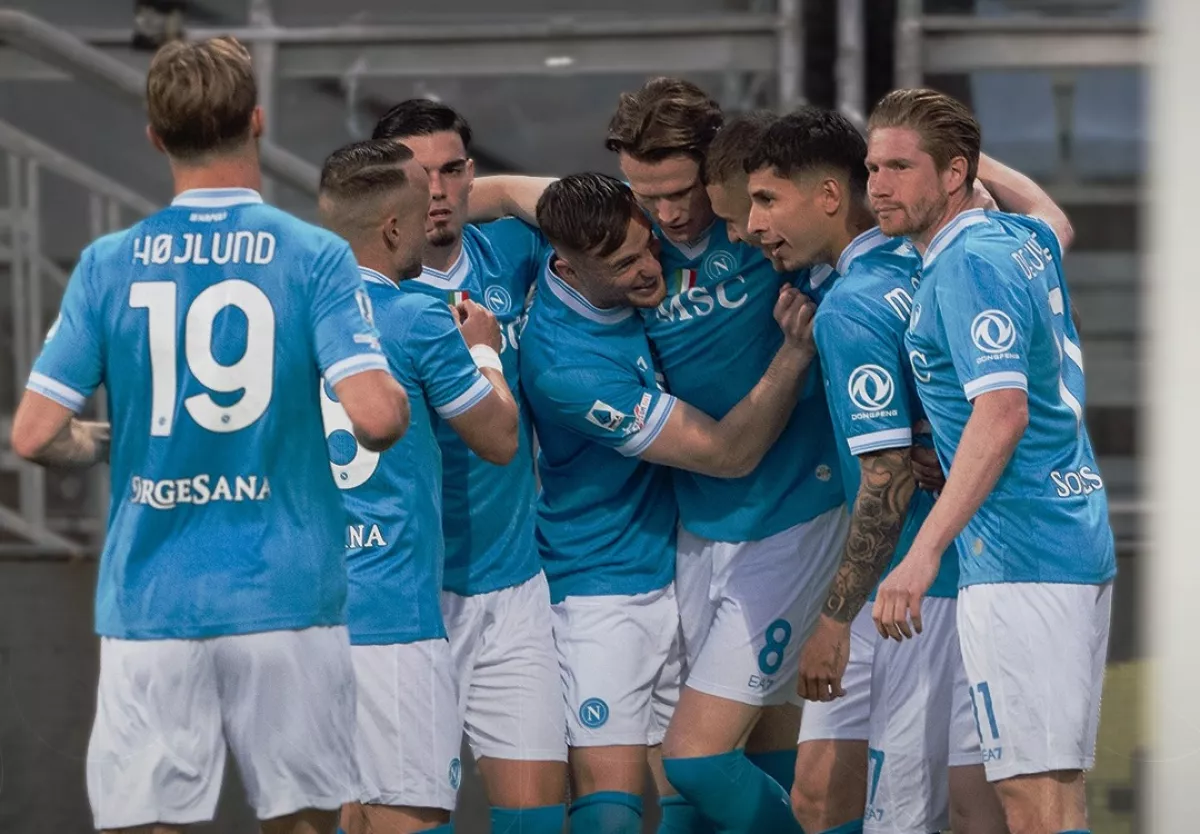Hasil Pertandingan Cagliari vs Napoli: McTominay Jadi Penentu, Persaingan Papan Atas Kian Panas!