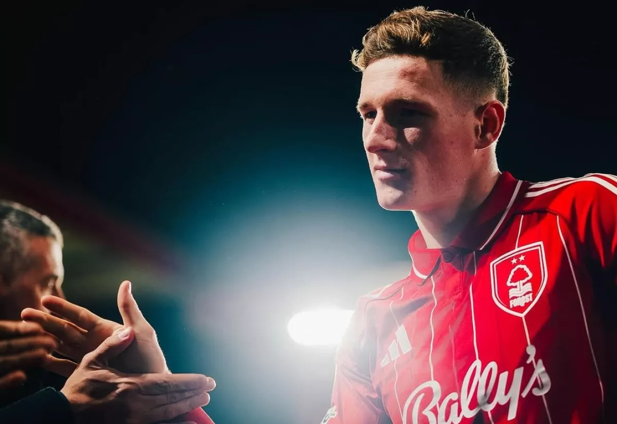 Persaingan Dua Manchester Makin Panas! Elliot Anderson Jadi Rebutan, Harga Terjangkau?