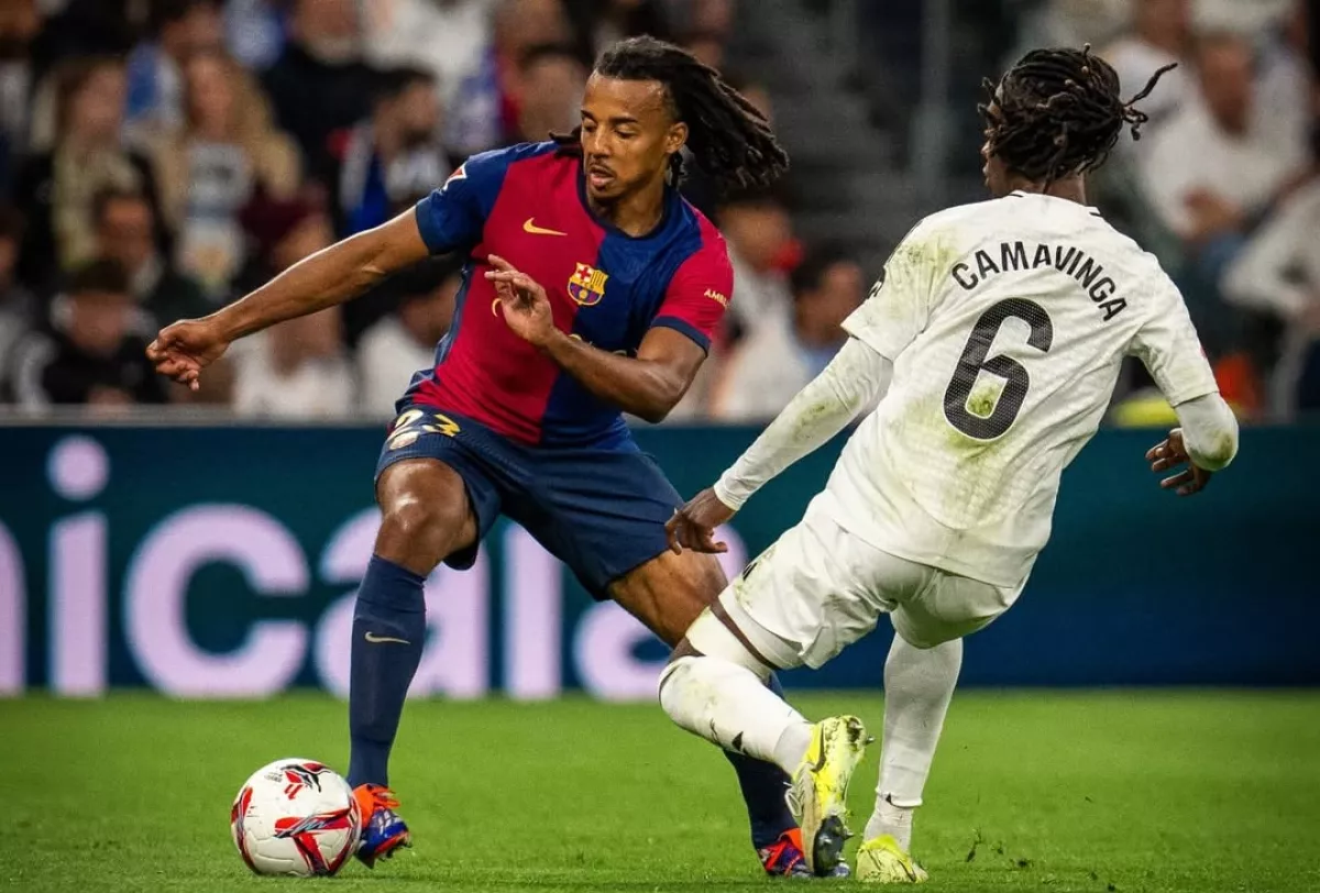 Bek Barcelona Jules Kounde Jadi Incaran, Klub Elite Inggris Siap Bersaing Dapatkan Tanda Tangan!