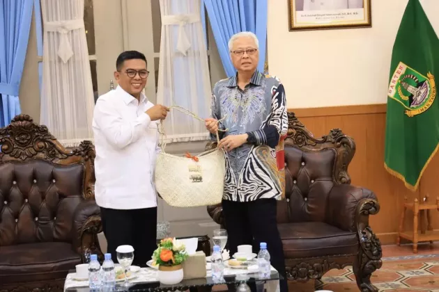 Andra Soni Paparkan Peluang Investasi di Banten ke Eks Perdana Menteri Malaysia