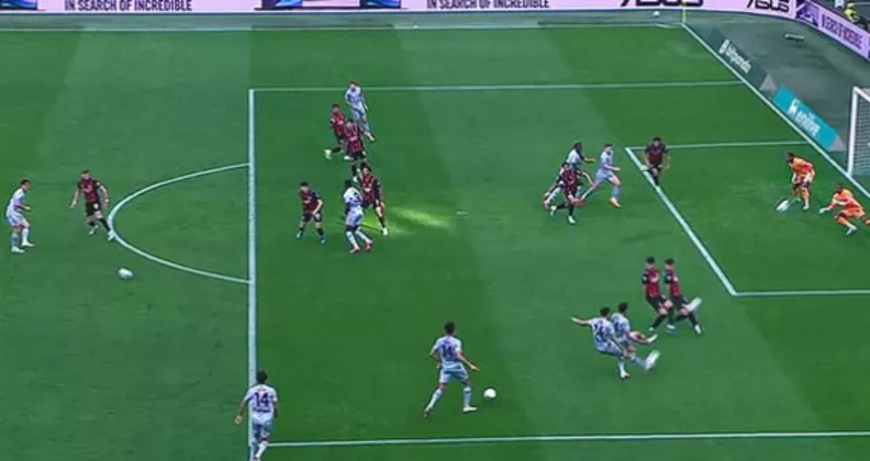 Liga Italia AC Milan vs Udinese, Rossoneri Dibantai  0-3 di Depan Pendukung, Posisi Klasemen Terancam