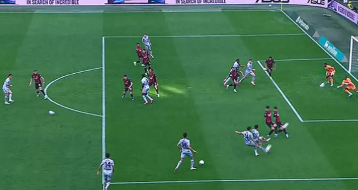 Liga Italia AC Milan vs Udinese, Rossoneri Dibantai  0-3 di Depan Pendukung, Posisi Klasemen Terancam