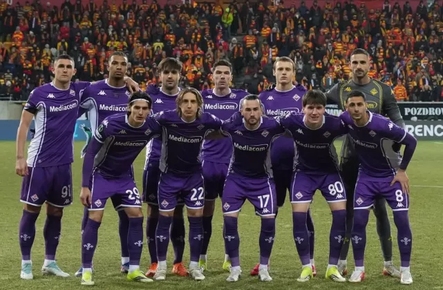 Analisis dan Prediksi Skor Fiorentina vs Lazio: Asa Viola Lepas dari Jerat Degradasi!