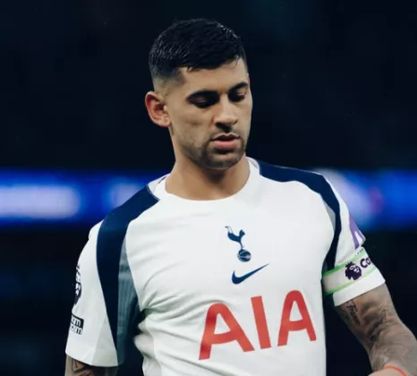 Cedera Lutut hingga Absen 8 Pekan, Musim Cristian Romero Bersama Tottenham Terancam Berakhir