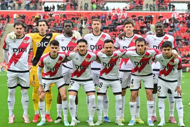 Analisis dan Prediksi Skor AEK Athens vs Rayo Vallecano: Ambisi Sejarah Tim Tamu!
