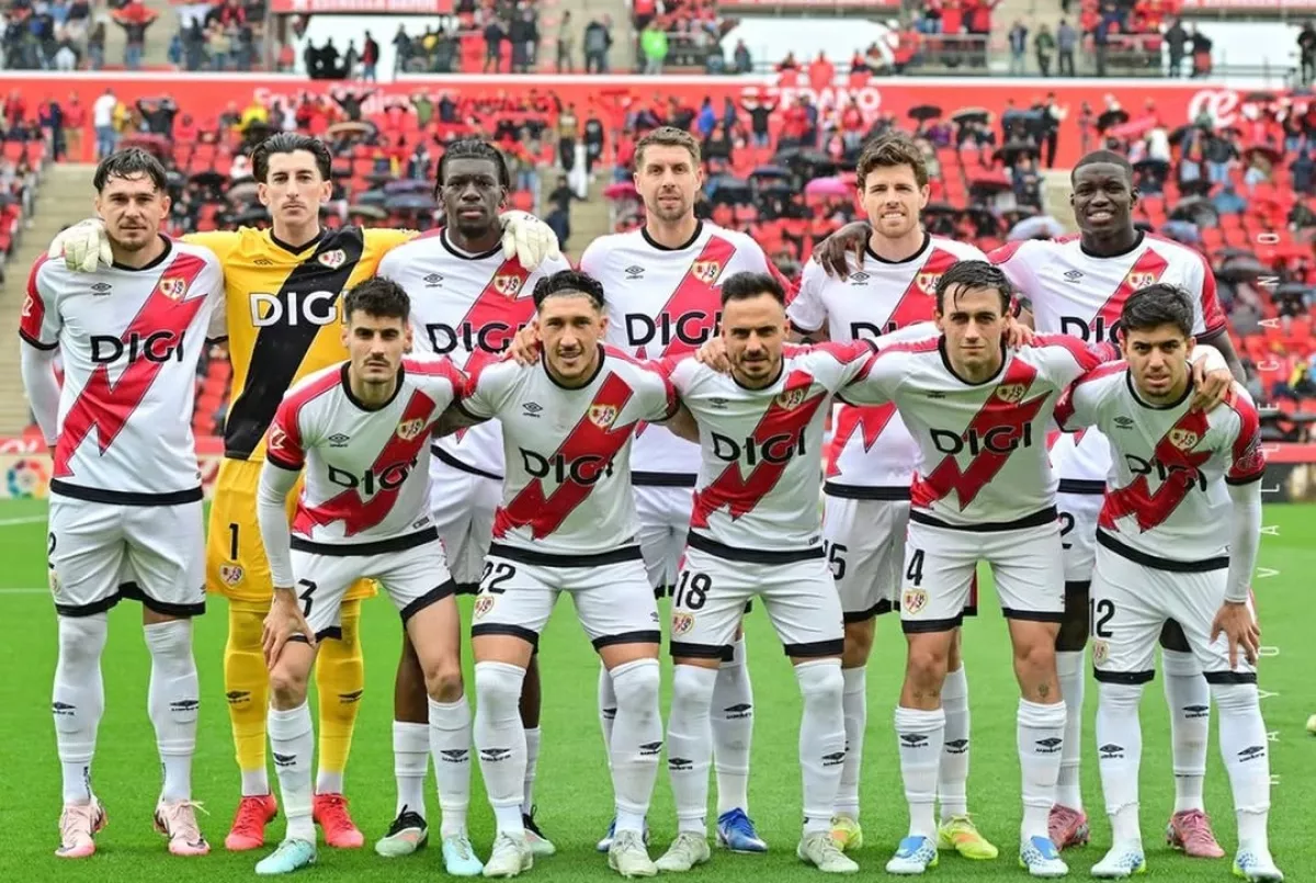 Analisis dan Prediksi Skor AEK Athens vs Rayo Vallecano: Ambisi Sejarah Tim Tamu!