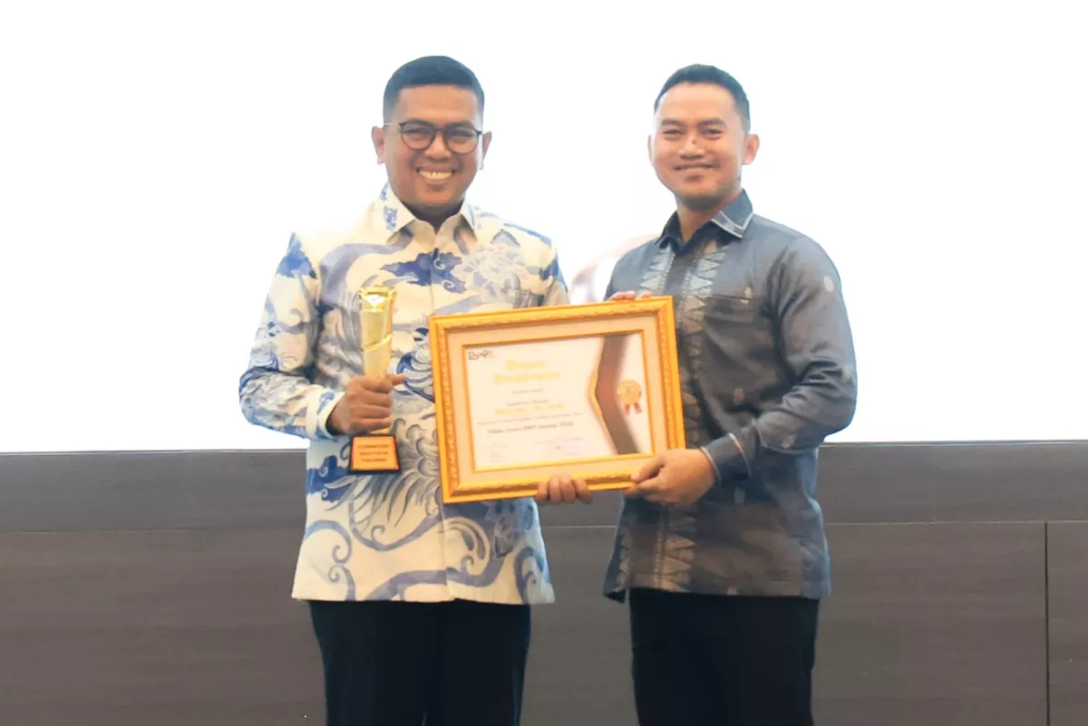 Gubernur Banten Andra Soni Raih Penghargaan Kepala Daerah Peduli Pendidikan