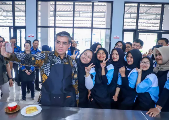 Menaker Tekankan Pelatihan Vokasi agar Lulusan Siap Masuk Dunia Kerja