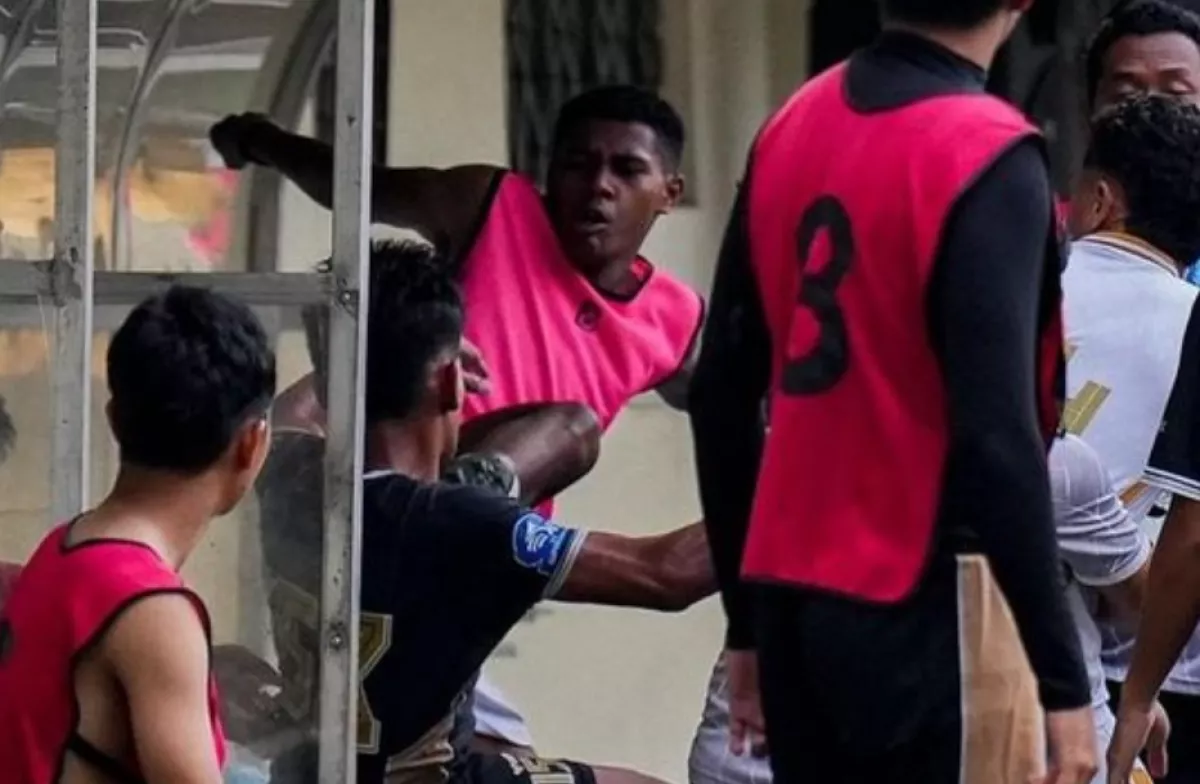 Fadly Alberto Minta Maaf Usai Insiden Tendangan Kungfu di EPA U-20