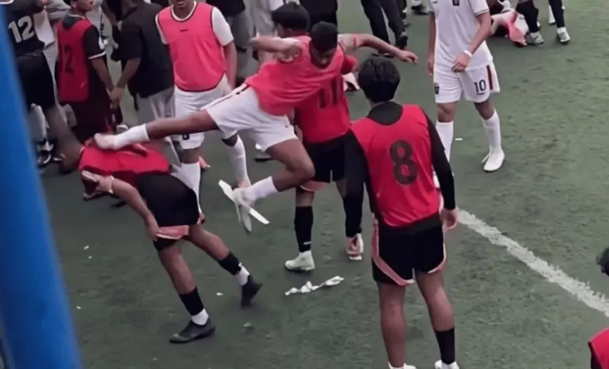 Penyebab Fadly Alberto Tendang Kungfu ke Pemain Dewa United: Diduga Akibat Ejekan dan RASIS!