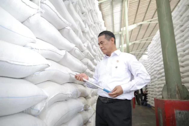 Mentan Amran: Stok Beras RI 5.000.198 Ton, Merdeka!
