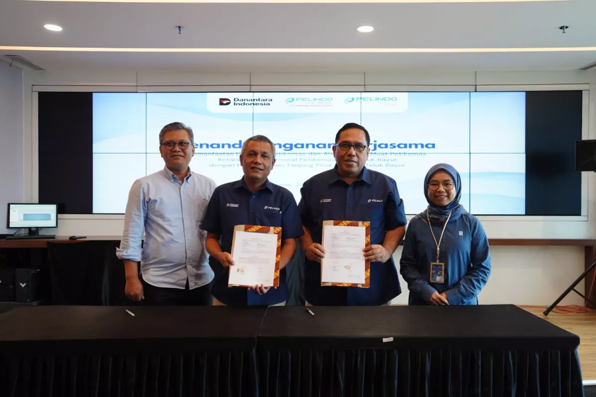 Sinergi Operasional IPC TPK dan PTP di Teluk Bayur Perkuat Kinerja Bongkar Muat