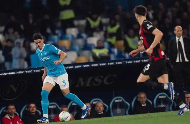 Analisis dan Prediksi Skor Napoli vs Cremonese: Antara Gengsi dan Bayang-bayang Inter Milan!