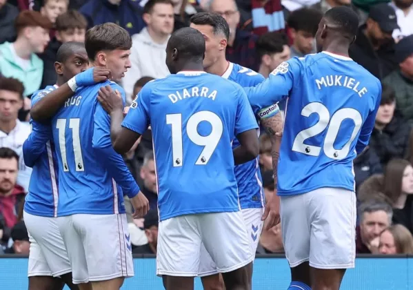 Analisis dan Prediksi Skor Sunderland vs Nottingham Forest: Musim Impian Si Kucing Hitam!