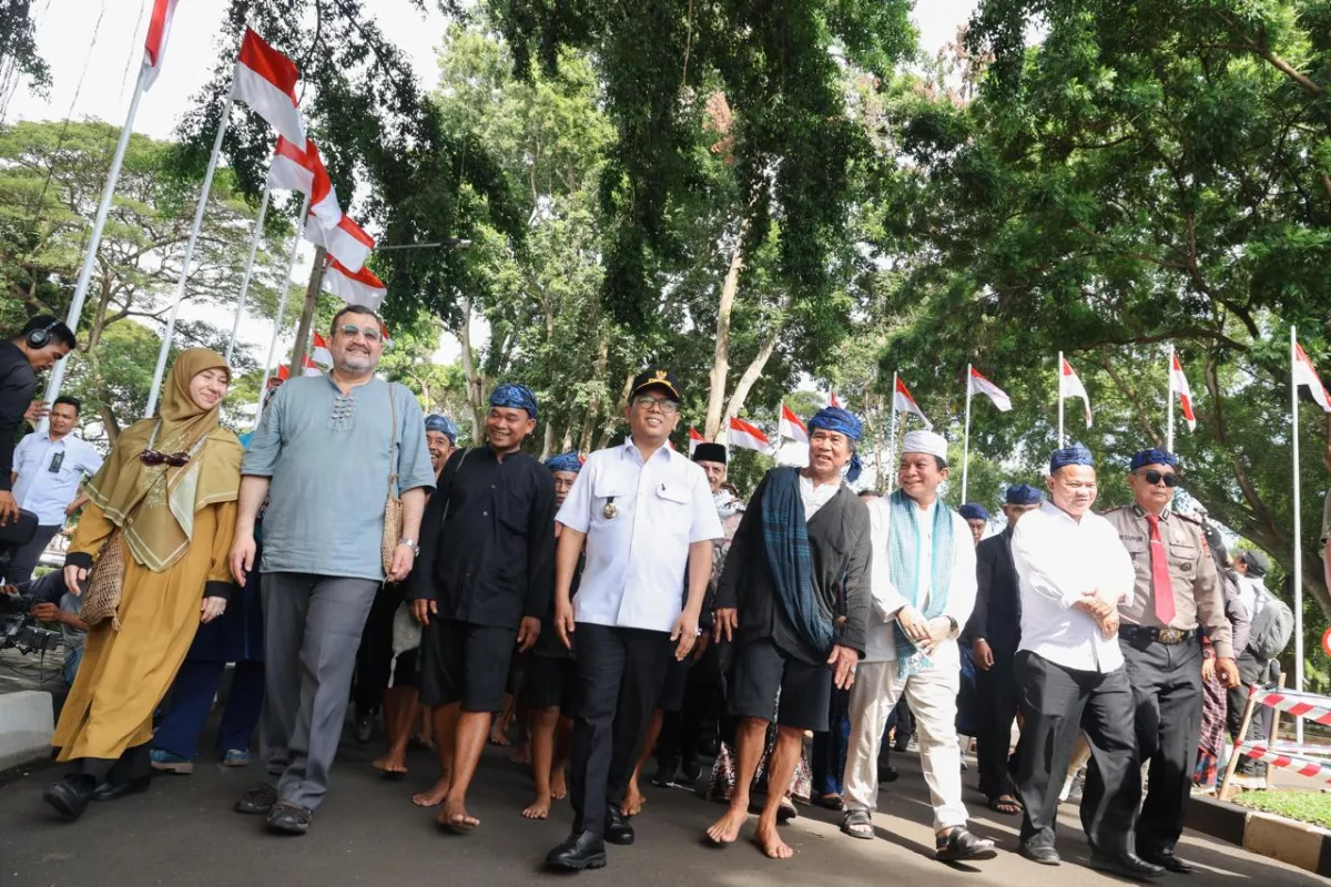 Gubernur Andra Soni Ajak Masyarakat Jadikan Adat Kanekes sebagai Tuntunan