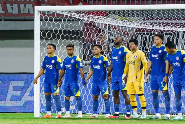 Analisis dan Prediksi Skor Arema FC vs Persebaya: Singo Edan Bawa Beban Sejarah Cukup Berat!