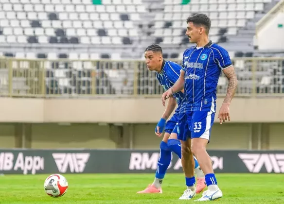 Analisis dan Prediksi Skor PSBS Biak vs Malut United: Duel Dua Tim yang Haus Kemenangan