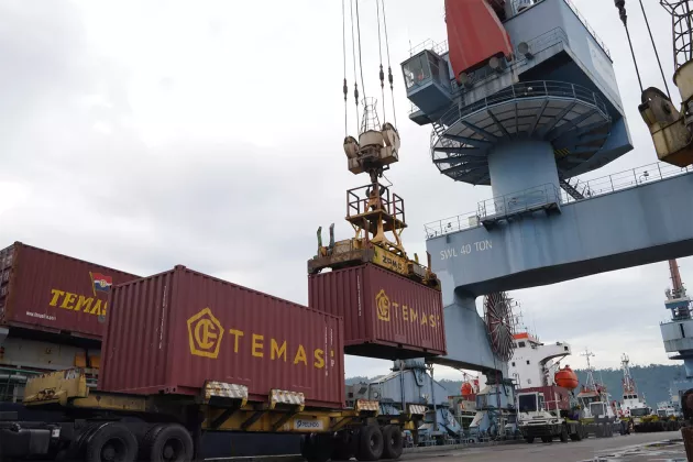 Kinerja Awal Tahun Menguat, Arus Peti Kemas Teluk Bayur Naik 5,3%