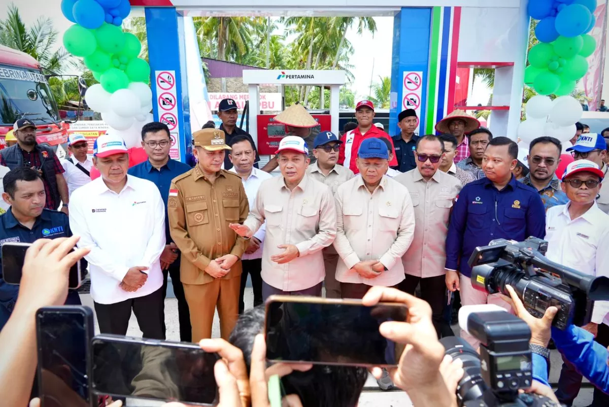 Menteri Koperasi Resmikan SPBU Nelayan Berbasis Koperasi Di Aceh Selatan