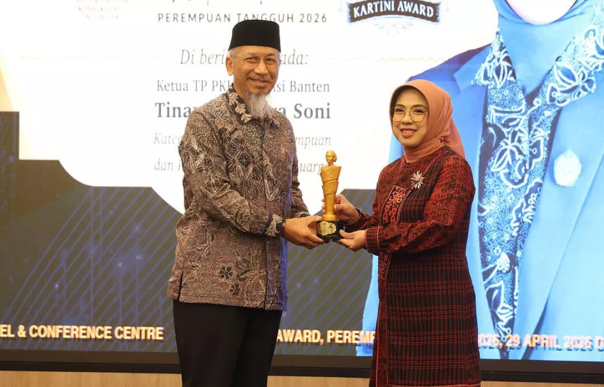 Tinawati Andra Soni Raih Kartini Awards Atas Dedikasi Pemberdayaan Perempuan dan Keluarga 