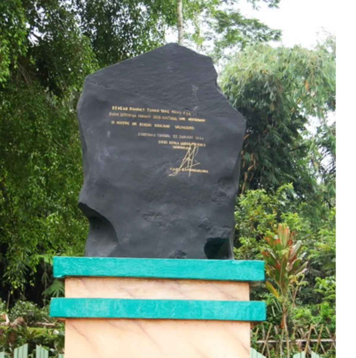 Dinginnya Kolam Renang Geger Hanjuang dan Jejak Sejarah Tasikmalaya