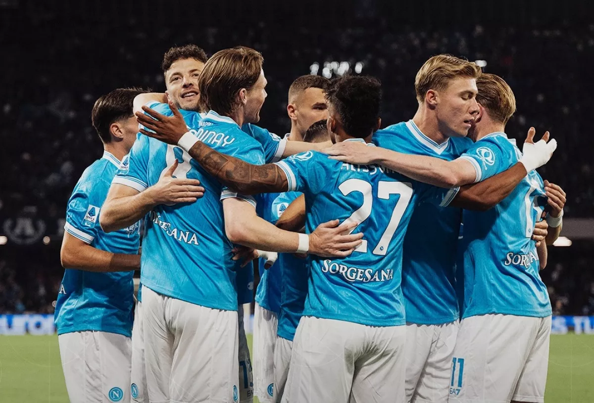 Analisis dan Prediksi Skor Como vs Napoli: Partenopei di Ambang Kehilangan Gelar!