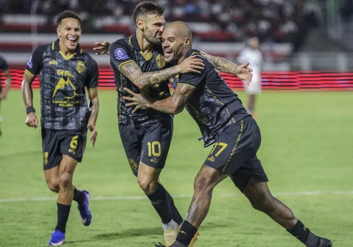 GILA! Main 10 Pemain, Malut United Bantai Persis Solo 5-2: David Da Silva Hattrick