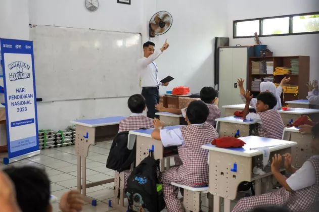 Maknai Hari Pendidikan Nasional, BRI Peduli Gelar Kelas Inspirasi hingga Berbagi Alat Tulis Siswa SDN 104 Langensari Bandung