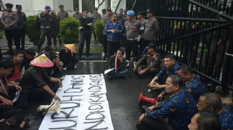 Sekda Banten Paparkan Program Sekolah Gratis saat Temui Mahasiswa