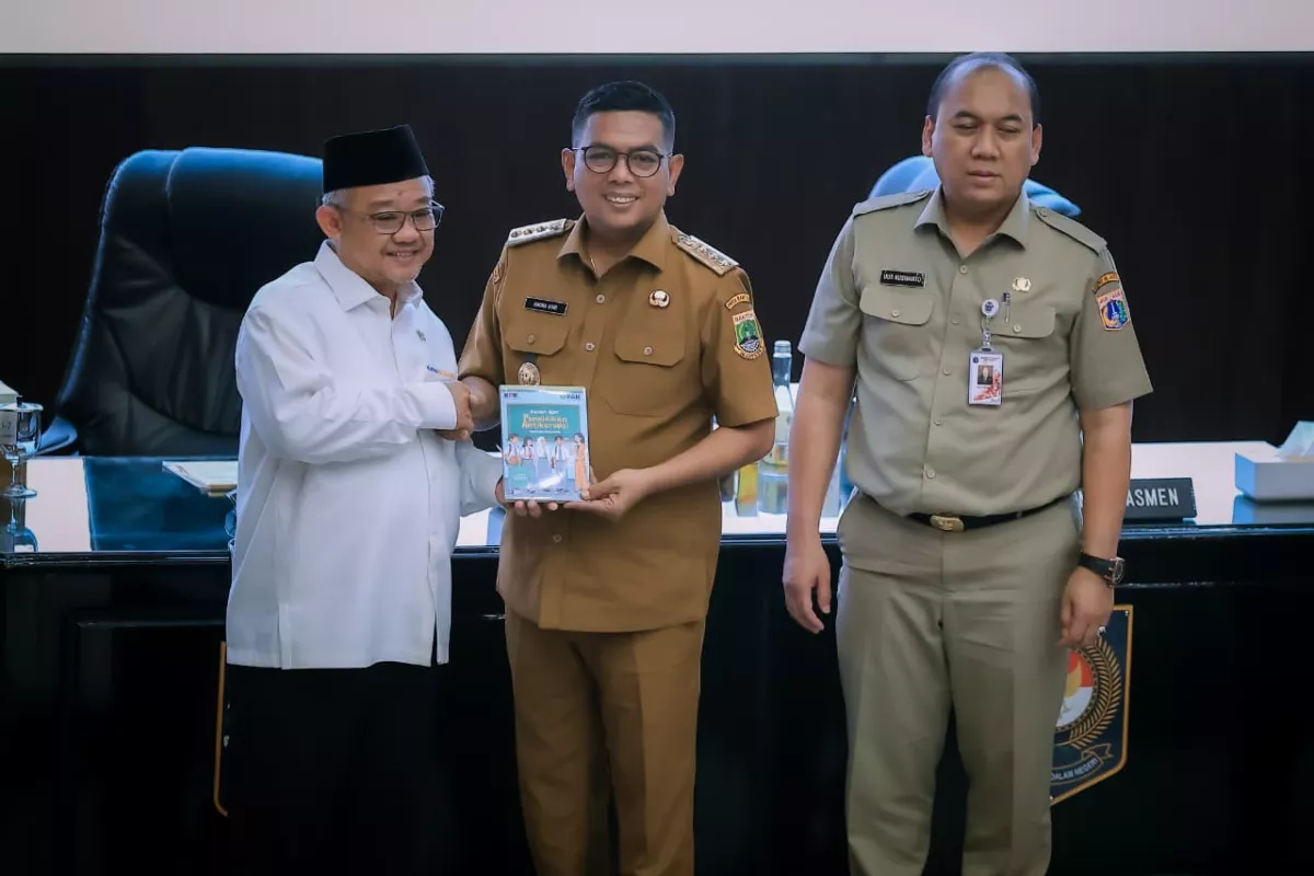 Gubernur Andra Soni Komitmen Perkuat Pendidikan Antikorupsi di Seluruh Jenjang Pendidikan
