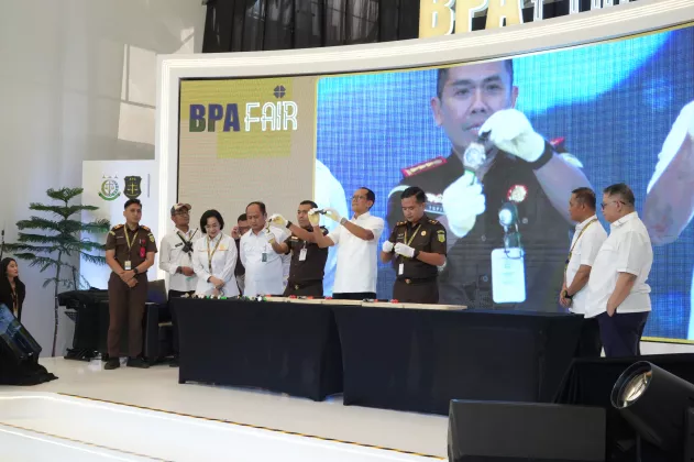 BPA Kejaksaan RI Musnahkan 14 Jam Tangan Sitaan dari Terpidana Kasus Asabri Jimmy Sutopo