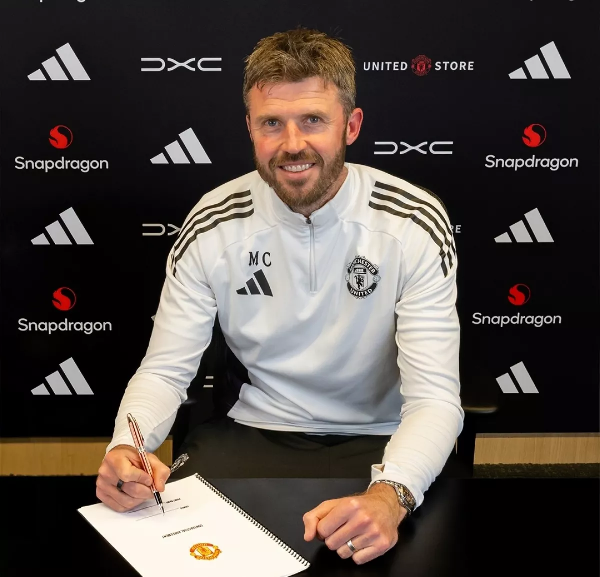 Michael Carrick Resmi Jadi Pelatih Permanen Manchester United hingga 2028