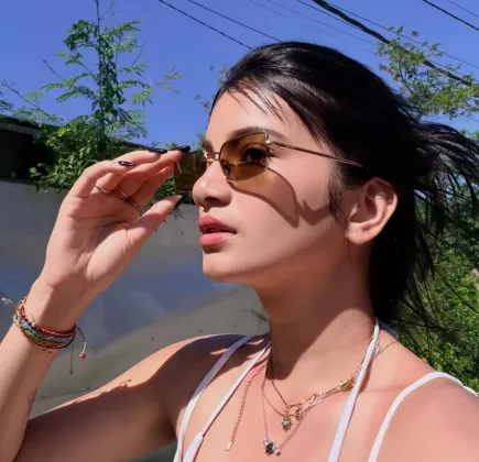 Ratu Sofya Disomasi Usai Tolak Promosi Film Adegan Dewasa