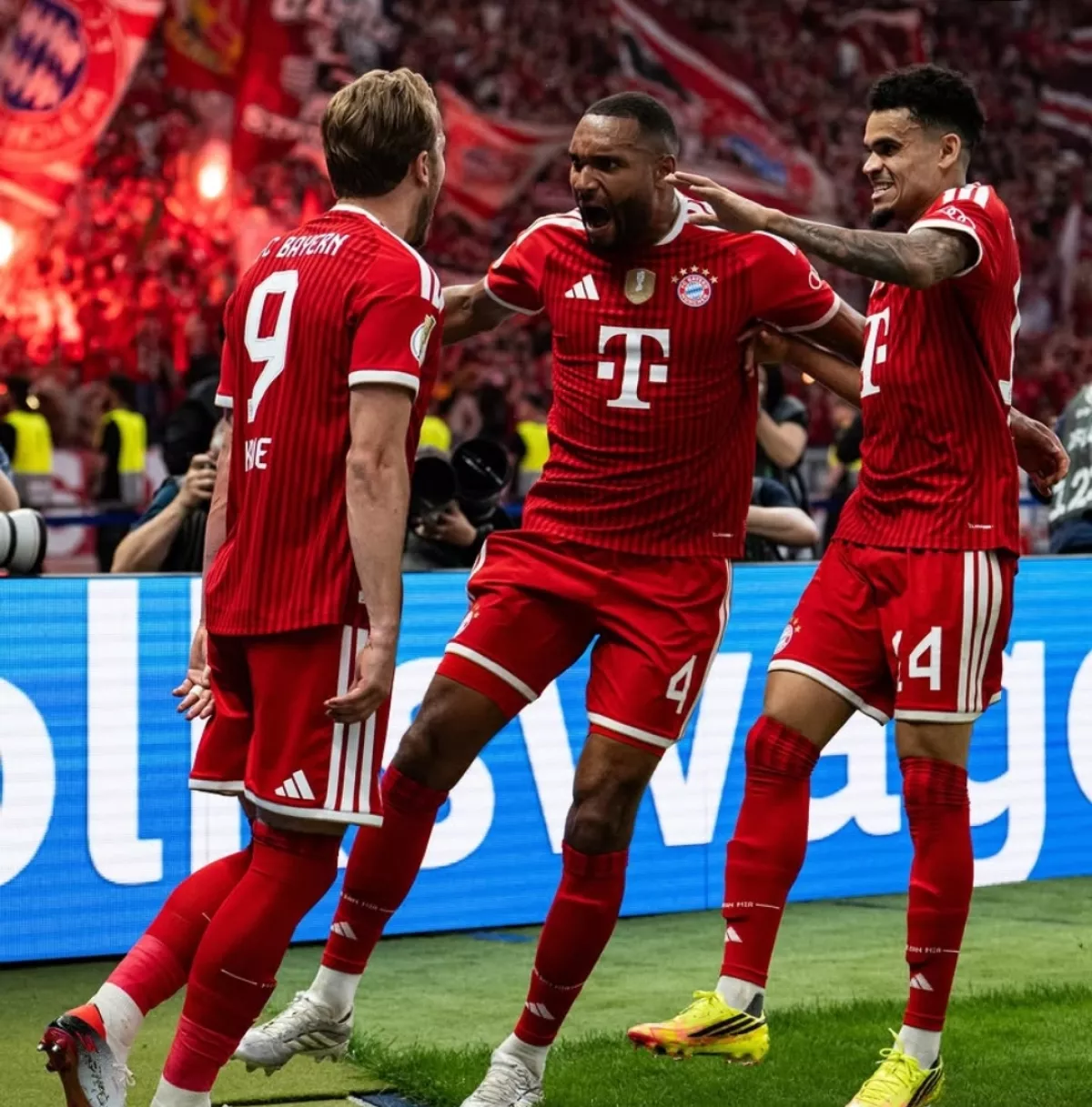 Hasil Bayern Muenchen vs VfB Stuttgart: Harry Kane Hattrick, Die Roten Juara Piala Jerma