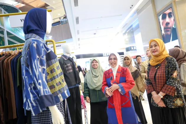 Tinawati Andra Soni Bangga Lomba Desainer Muda Festival Shafara dan Digiwara 2026 Perkenalkan Kekayaan Wastra Banten